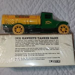 1931 ERTL Buffalo Oil Hawkeye Tanker Die-Cast Bank